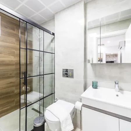 Apartment Modern And Cozy With Central Location And Balcony In Muratpasa, Antalya